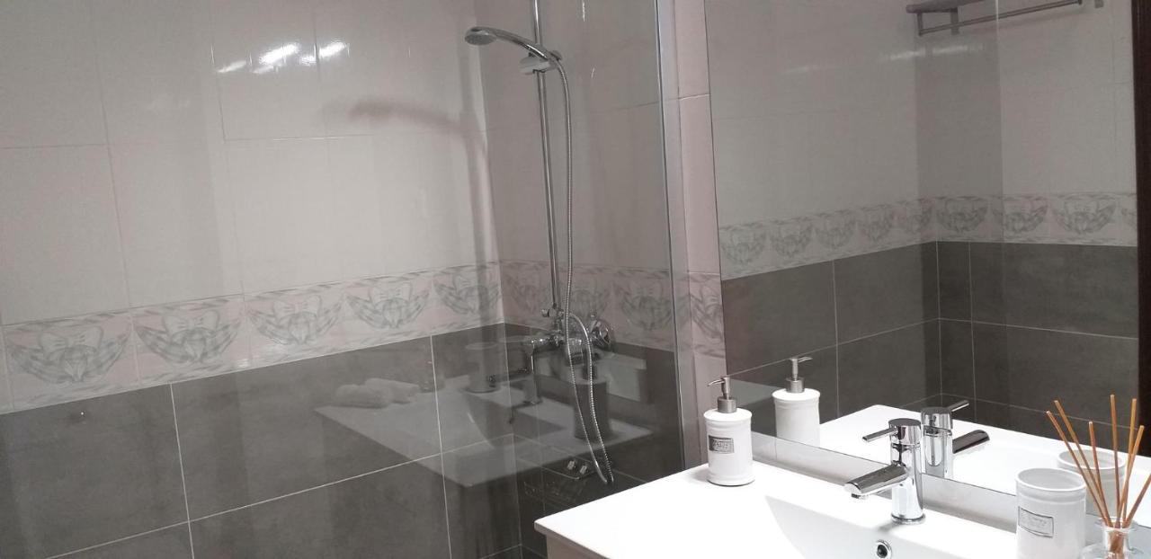 Pretty Sunny Guest Apartment Lagos Luaran gambar
